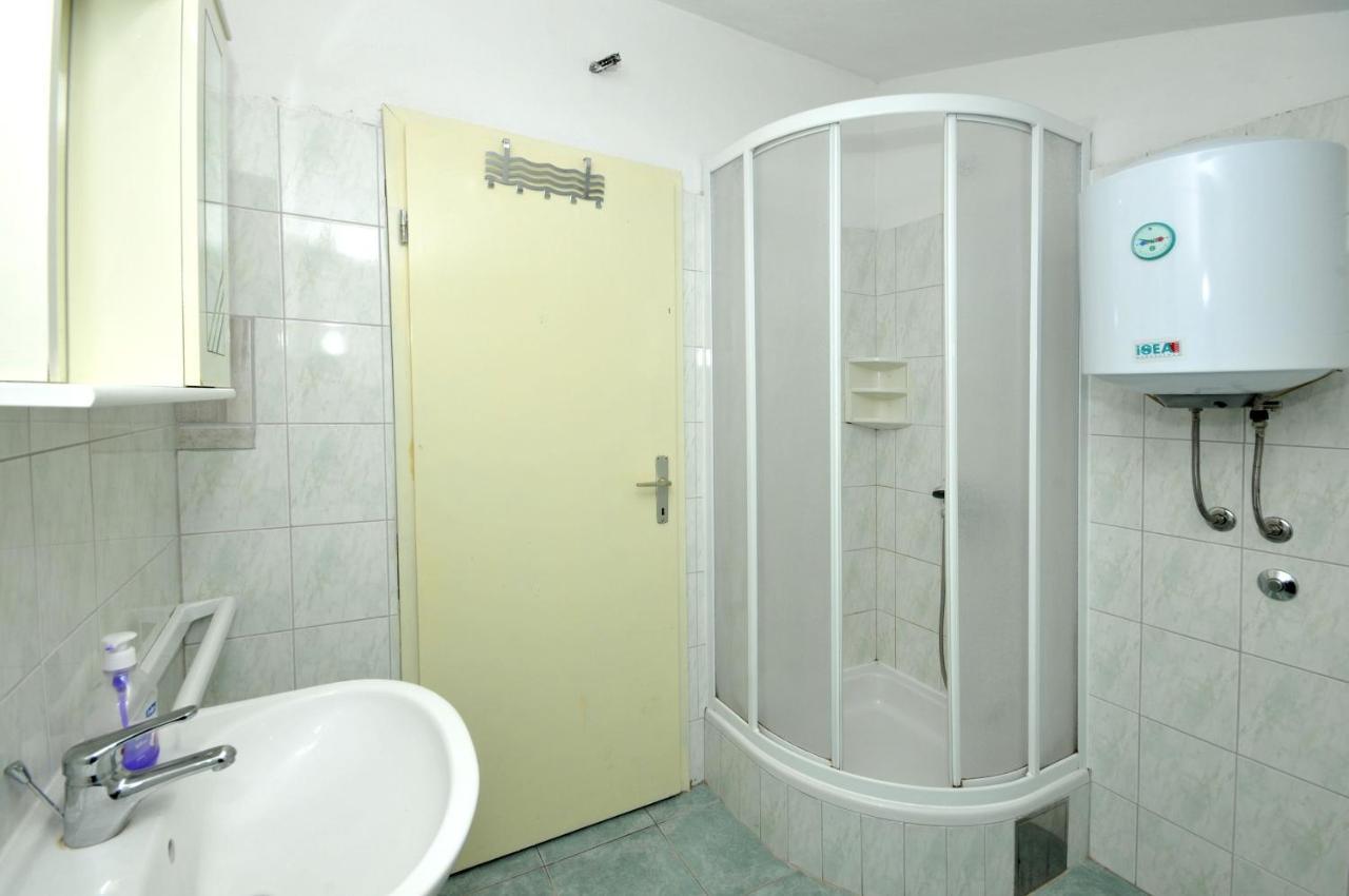 Apartments With A Parking Space Okrug Donji, Ciovo - 13732 Donji Okrug  Ngoại thất bức ảnh