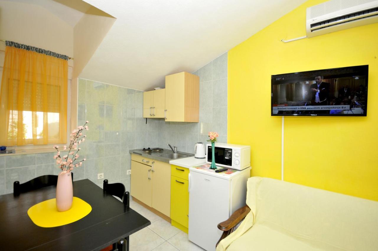 Apartments With A Parking Space Okrug Donji, Ciovo - 13732 Donji Okrug  Ngoại thất bức ảnh