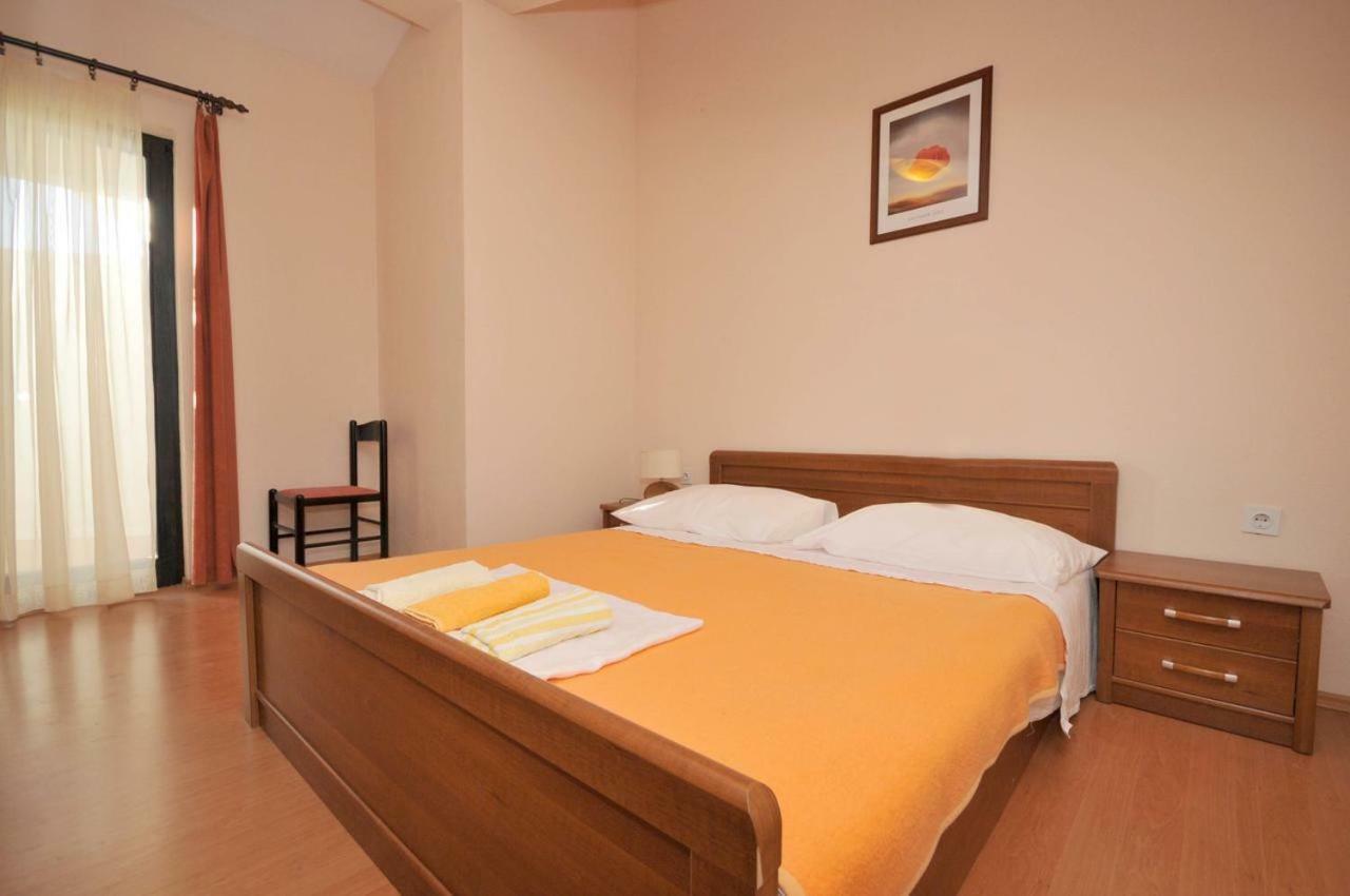 Apartments With A Parking Space Okrug Donji, Ciovo - 13732 Donji Okrug  Ngoại thất bức ảnh